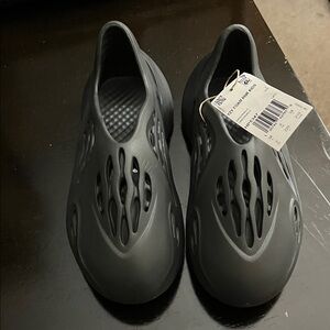 Yeezy Kids Black Sandals